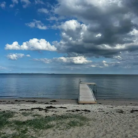 Split-level With View Of Aro *